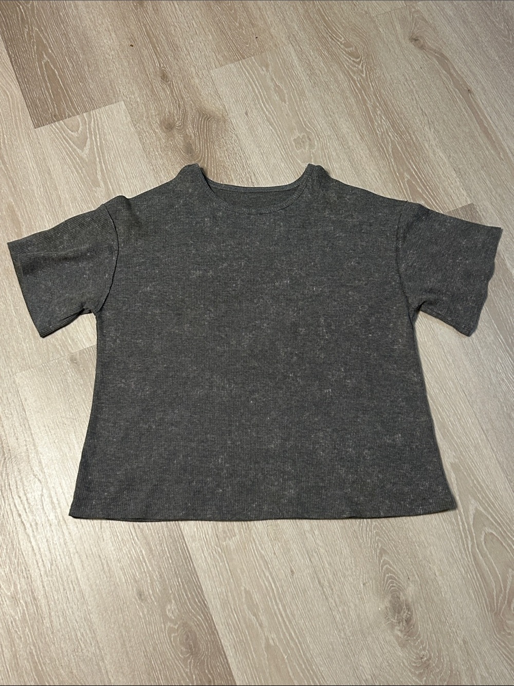Amazon Textured Charcoal Grey Short Sleeve Boxy Tee Sz Medium